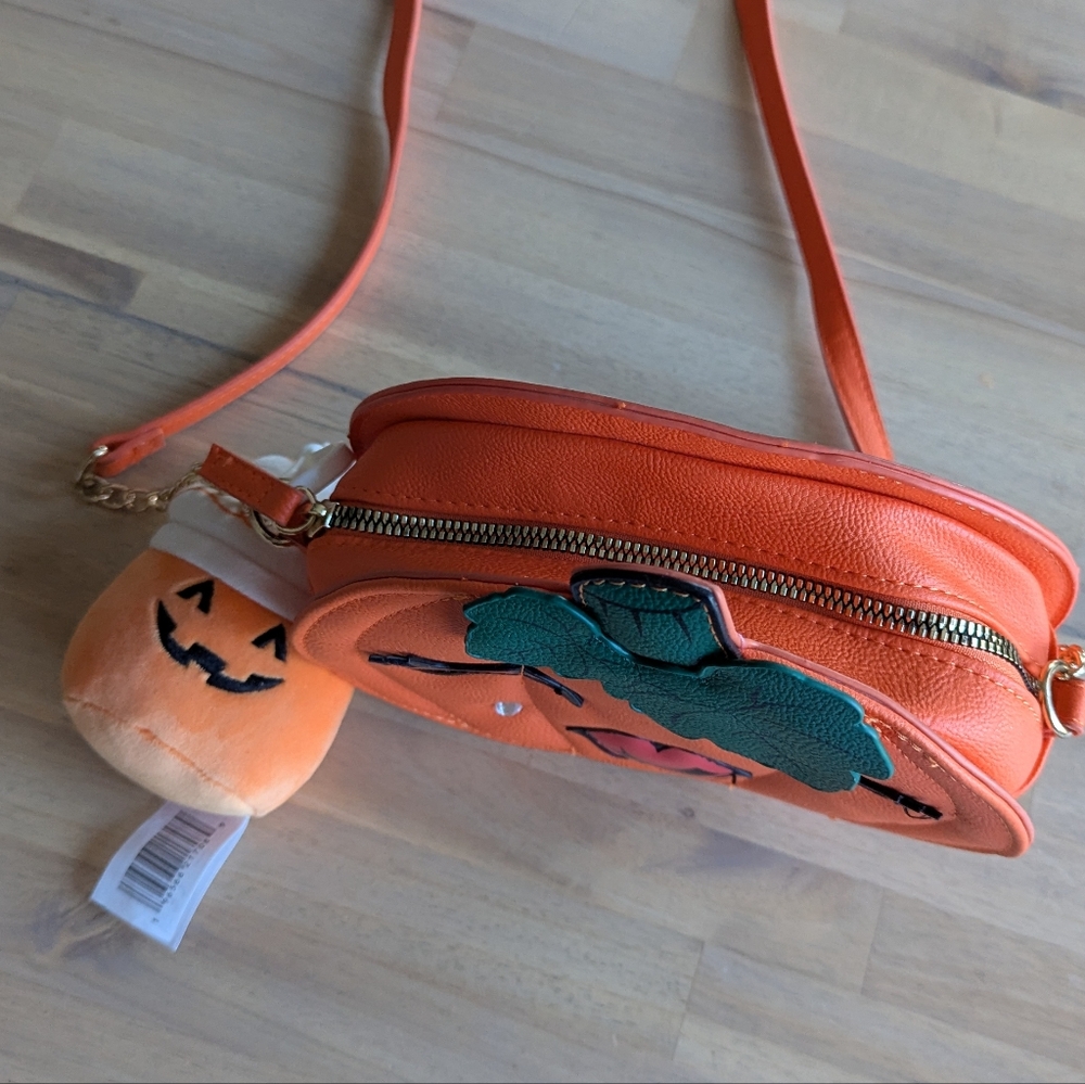Betsey Johnson Pumpkin Purse‎ - Picture 4 of 10